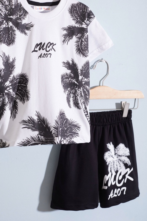 Beyaz Luck Yazı Baskılı Tişörtlü Erkek Çocuk Şortlu Takım 18844