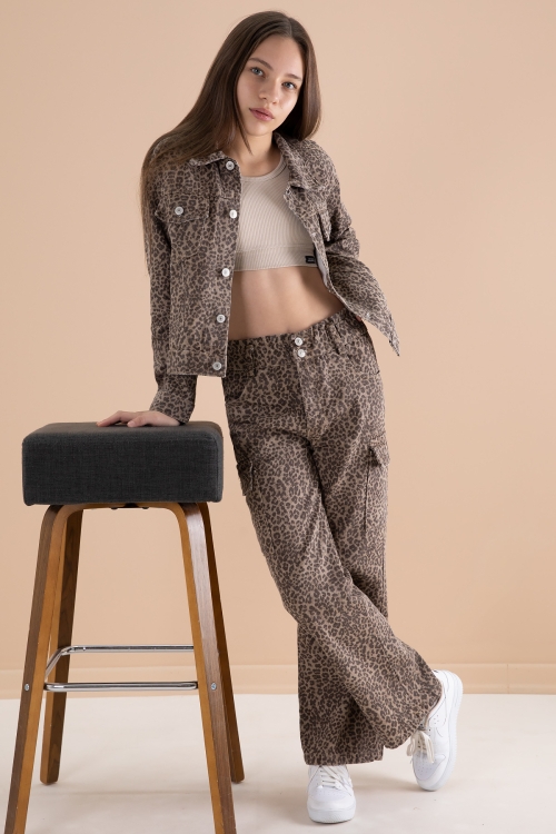 Kız Çocuk Leopar Desenli Düğmeli Ceketli Pantolonlu Jean Takım 20121