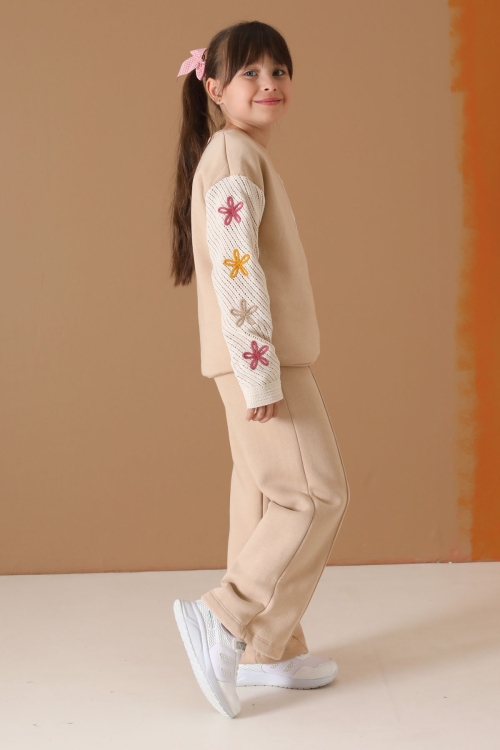 Krem Çiçek Nakışlı Örgülü Kol Kız Çocuk Şardonlu Eşofman Takımı 19748