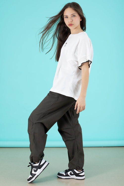 Haki Yazılı Oversize Tişörtlü Paraşüt Pantolonlu Kız Çocuk Takım 20296