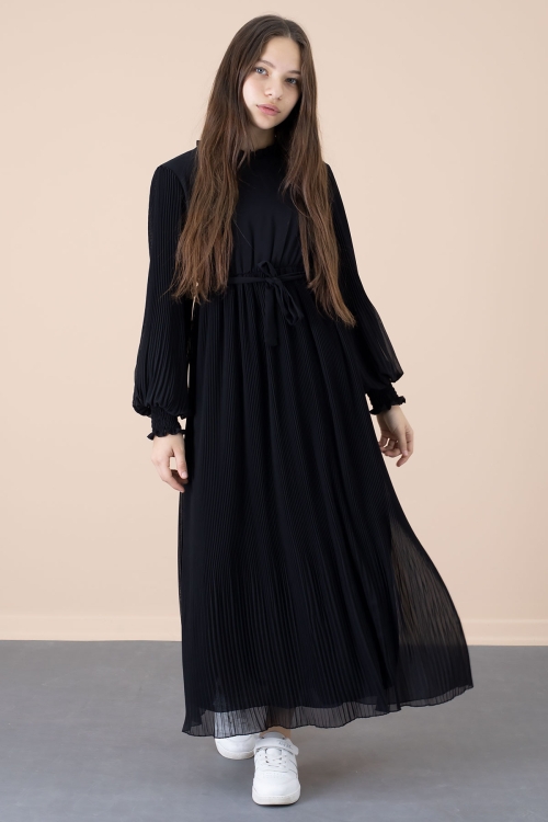 Siyah Yakası Fırfırlı Kuşaklı Kız Çocuk Piliseli Şifon Elbise 20560