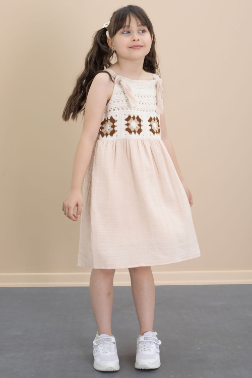 Bej Dantel Detaylı Askılı Kız Çocuk Müslin Elbise 21021