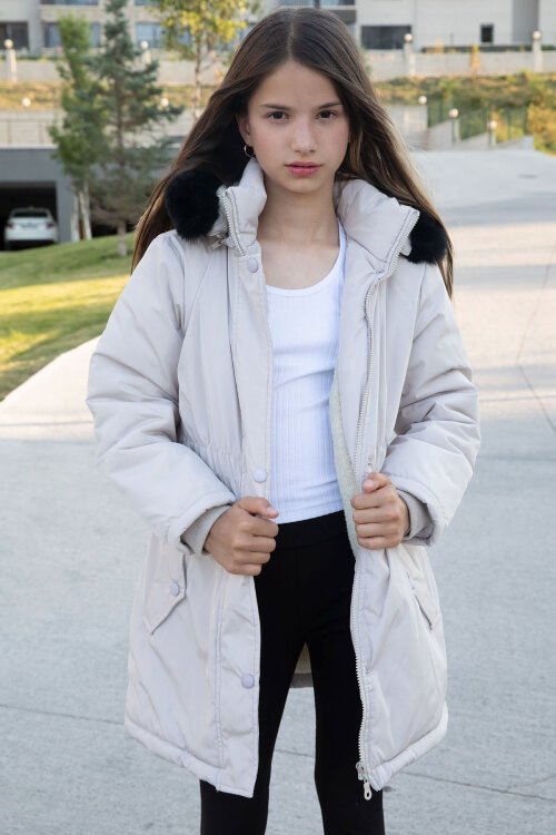 Bej Çıtçıtlı Cepli Esnek Bel İçi Kürklü Kız Çocuk Kapüşonlu Mont 21302