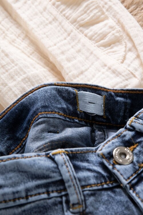 Bej Dantel Detaylı Bluzlu Jean Şortlu Kız Çocuk 2li Takım 22663