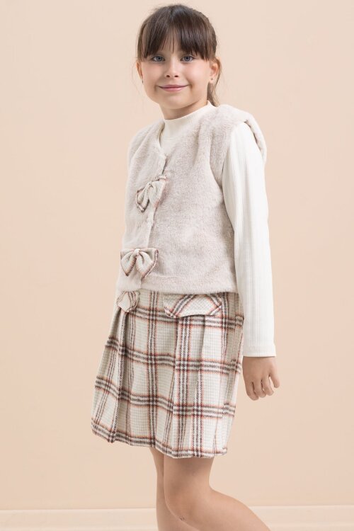 Bej Kız Çocuk Peluş Yelekli Ekose Desenli Şort Etekli 3lü Takım 21527