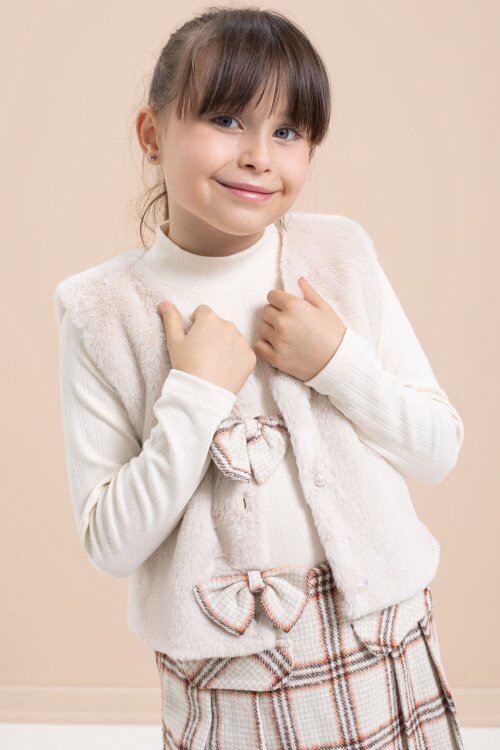 Bej Kız Çocuk Peluş Yelekli Ekose Desenli Şort Etekli 3lü Takım 21527