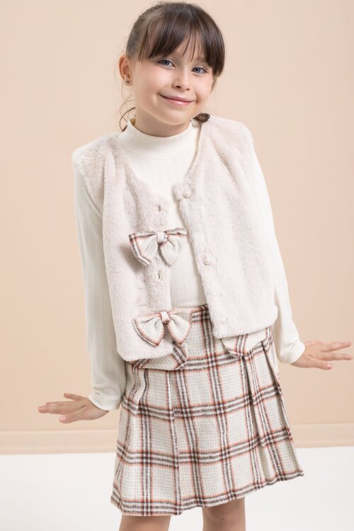 Bej Kız Çocuk Peluş Yelekli Ekose Desenli Şort Etekli 3lü Takım 21527