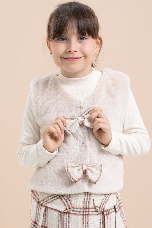 Bej Kız Çocuk Peluş Yelekli Ekose Desenli Şort Etekli 3lü Takım 21527