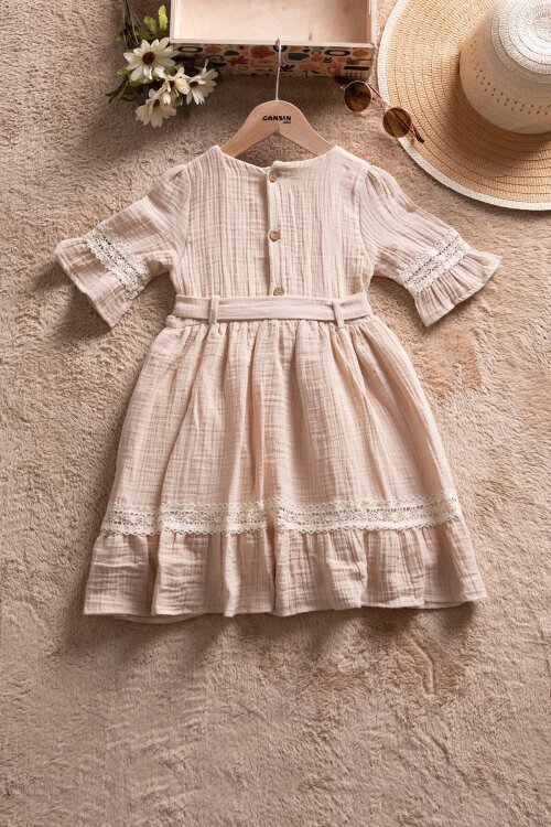 Bej Kolları Dantel Detaylı Kuşaklı Kız Çocuk Müslin Elbise 22670