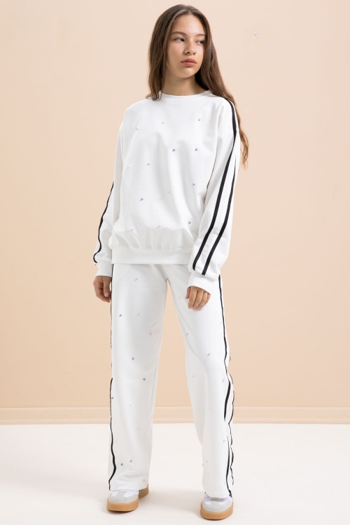 Beyaz İnci İşlemeli Bisiklet Yaka Kız Çocuk Şeritli Eşofman Takımı 21293