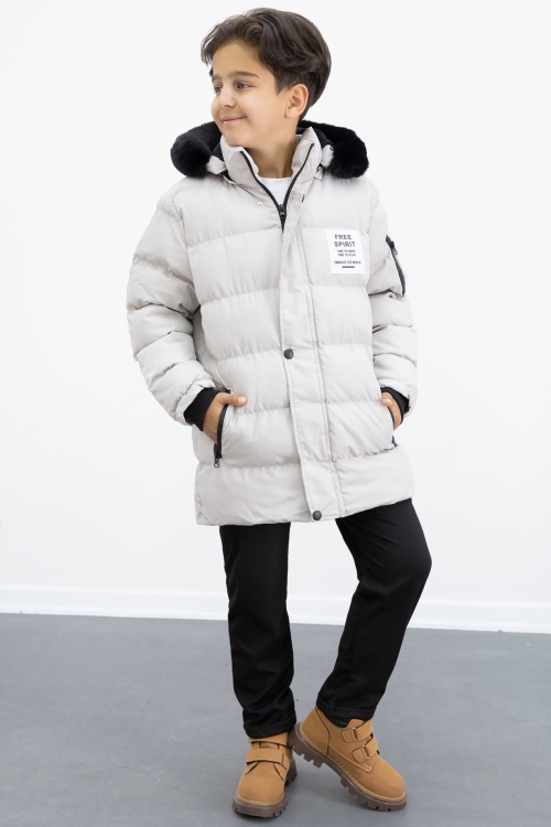 Erkek Çocuk Bej Yazılı Arma Detaylı İçi Kürklü Kapüşonlu Şişme Mont 21343