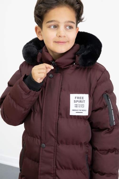 Erkek Çocuk Bordo Yazılı Arma Detaylı İçi Kürklü Kapüşonlu Şişme Mont 21346