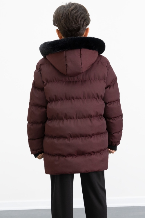 Erkek Çocuk Bordo Yazılı Arma Detaylı İçi Kürklü Kapüşonlu Şişme Mont 21346