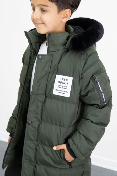 Erkek Çocuk Haki Yazılı Arma Detaylı İçi Kürklü Kapüşonlu Şişme Mont 21344