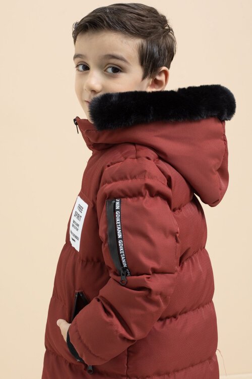 Erkek Çocuk Kiremit Yazılı Arma Detaylı İçi Kürklü Kapüşonlu Şişme Mont 21347