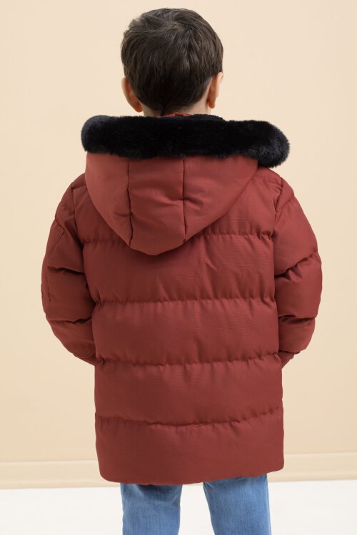 Erkek Çocuk Kiremit Yazılı Arma Detaylı İçi Kürklü Kapüşonlu Şişme Mont 21347