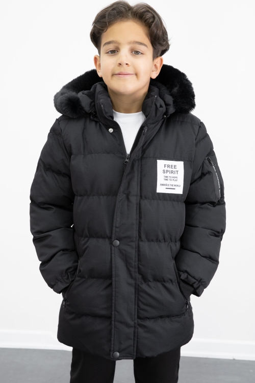 Erkek Çocuk Siyah Yazılı Arma Detaylı İçi Kürklü Kapüşonlu Şişme Mont 21341