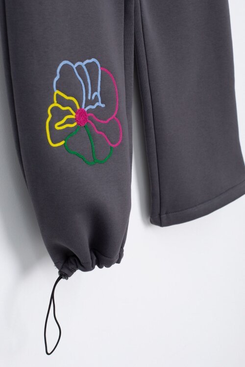 Füme Çiçek Nakış Detaylı Geniş Paça Kız Çocuk Şardonlu Takım 23285