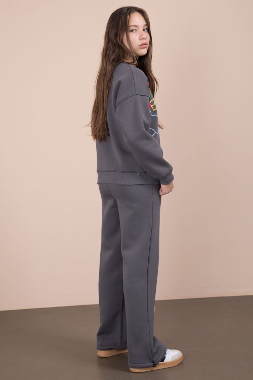 Füme Çiçek Nakış Detaylı Geniş Paça Kız Çocuk Şardonlu Takım 23285