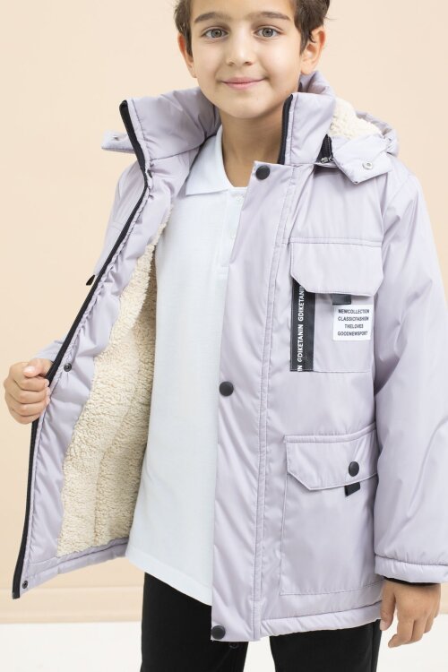 Gri Yazı Detaylı Göğüs Cepli İçi Kürklü Erkek Çocuk Kapüşonlu Mont 21479