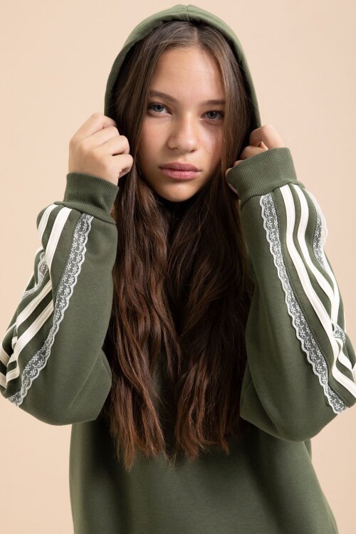 Haki 3 İplik Şardonlu Şeritli Dantel  Detaylı Kız Çocuk Kapüşonlu Eşofman Takımı  22722