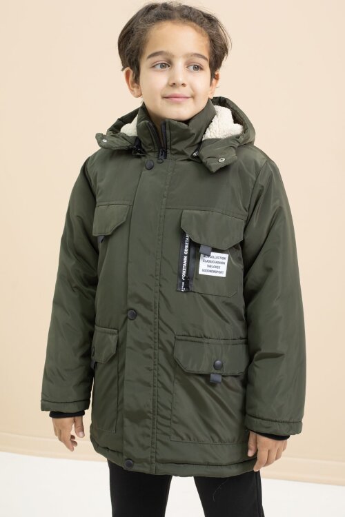 Haki Yazı Detaylı Göğüs Cepli İçi Kürklü Erkek Çocuk Kapüşonlu Mont 21476