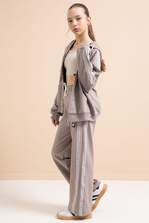 Kahverengi Dantel Şeritli Hırkalı Kız Çocuk 2li Eşofman Takımı 21245