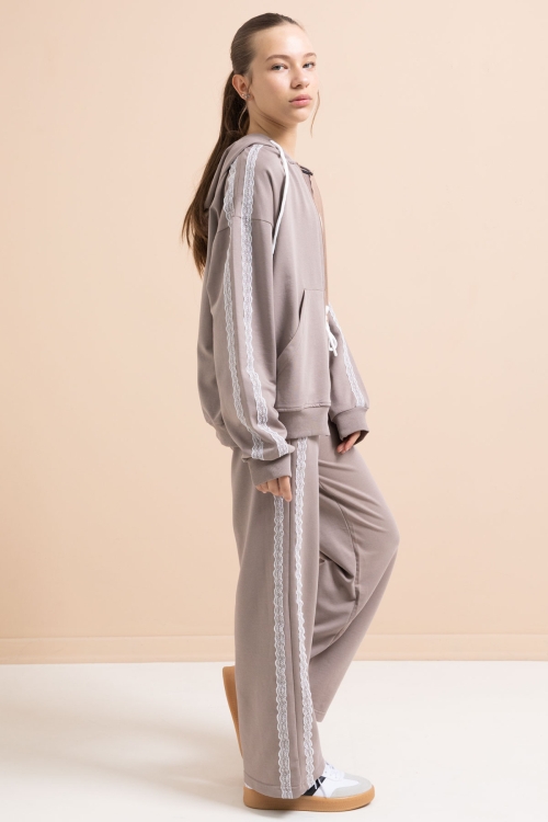 Kahverengi Dantel Şeritli Hırkalı Kız Çocuk 2li Eşofman Takımı 21245