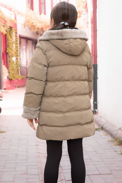 Kahverengi Kolu Kürk Detaylı İçi Yünlü Kız Çocuk Kapüşonlu Şişme Mont 21330