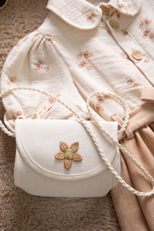 Kahverengi Müslin Kumaş Desenli Kız Çocuk Çantalı Kısa Kol Elbise  22657