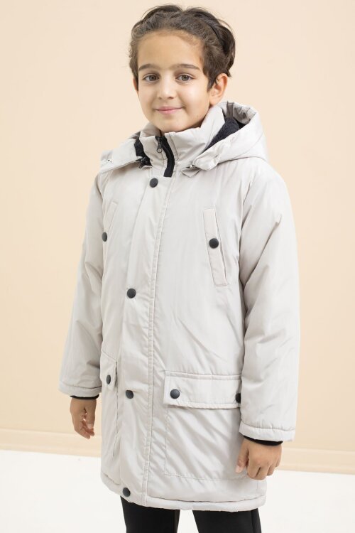 Krem İçi Kürklü Çıtçıtlı Cepli Uzun Kesim Erkek Çocuk Kapüşonlu Şişme Mont 21447