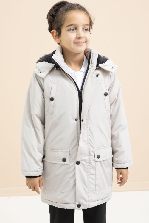 Krem İçi Kürklü Çıtçıtlı Cepli Uzun Kesim Erkek Çocuk Kapüşonlu Şişme Mont 21447