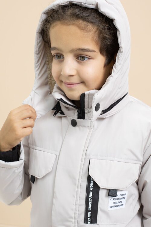 Krem Yazı Detaylı Göğüs Cepli İçi Kürklü Erkek Çocuk Kapüşonlu Mont 21478