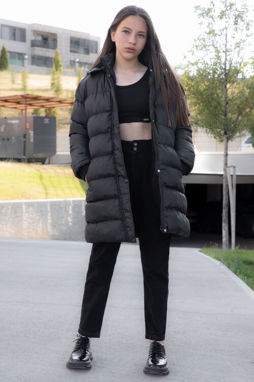 Siyah İçi Kürklü Çıtçıtlı Kapüşonlu Kız Çocuk Şişme Mont 21317