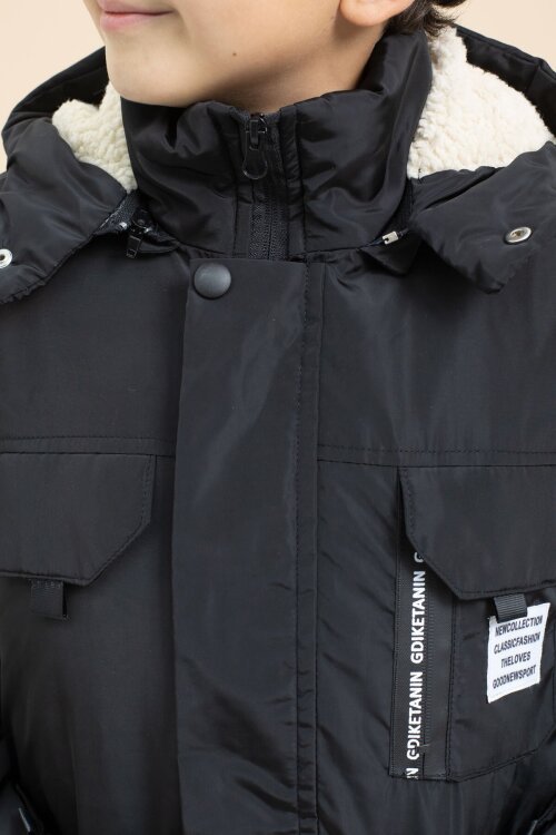 Siyah Yazı Detaylı Göğüs Cepli İçi Kürklü Erkek Çocuk Kapüşonlu Mont 21475