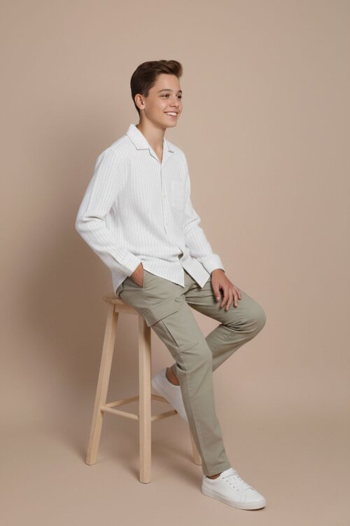 Beyaz Çizgili Gömlekli Paraşüt Pantolonlu Erkek Çocuk 2li Takım 23261