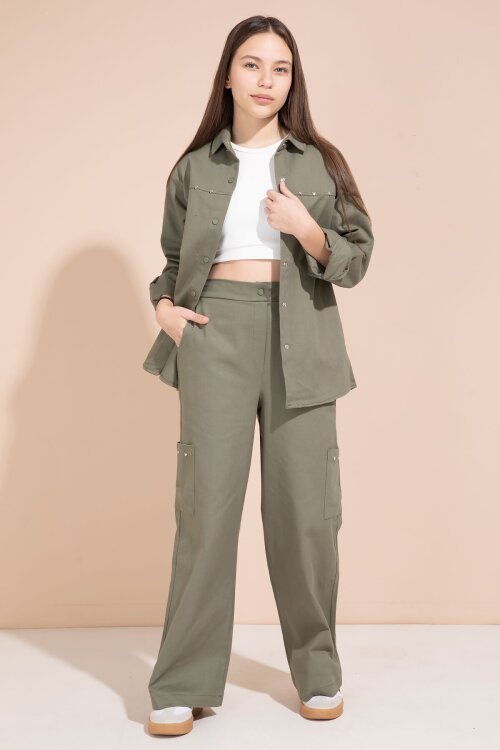 Haki Kalp İşlemeli Gömlekli Geniş Paça Pantolonlu Kız Çocuk Gabardin Takım 23554