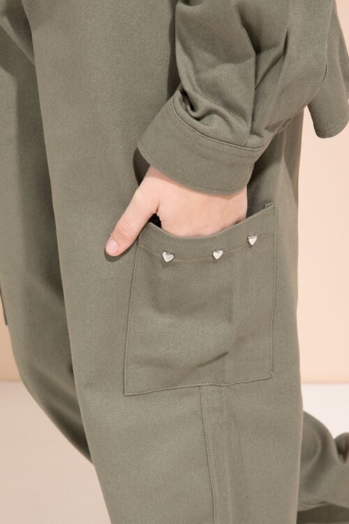 Haki Kalp İşlemeli Gömlekli Geniş Paça Pantolonlu Kız Çocuk Gabardin Takım 23554