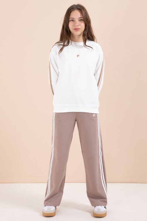 Kahverengi Şerit Detaylı Geniş Paça Nakışlı Kız Oversize Eşofman Takımı 23455