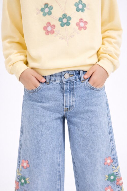 Krem Çiçek Nakışlı Badili Jean Pantolonlu Kız Çocuk Takımı 23515