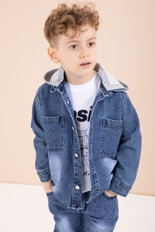 Mavi Kapüşonlu Jean Ceketli Pantolonlu Erkek Çocuk Baskılı Tişörtlü 3lü Takım 23616