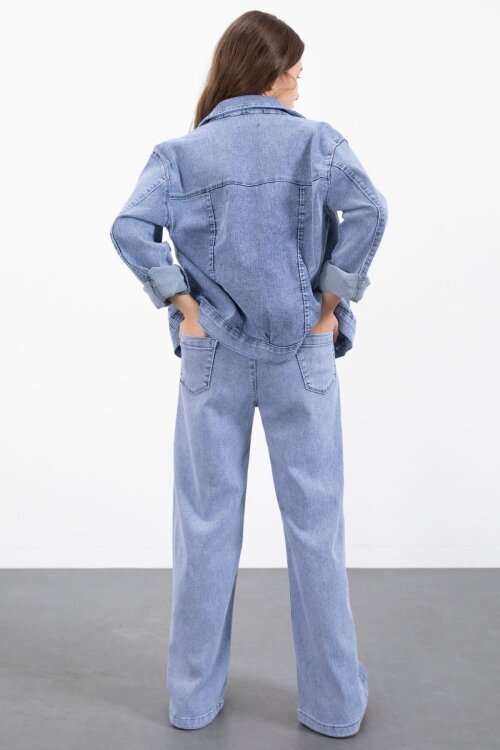 Mavi Kelebek Nakışlı Düğmeli Ceketli Pantolonlu Kız Çocuk Jean Takım 23446