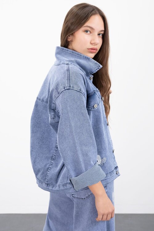 Mavi Kelebek Nakışlı Düğmeli Ceketli Pantolonlu Kız Çocuk Jean Takım 23446