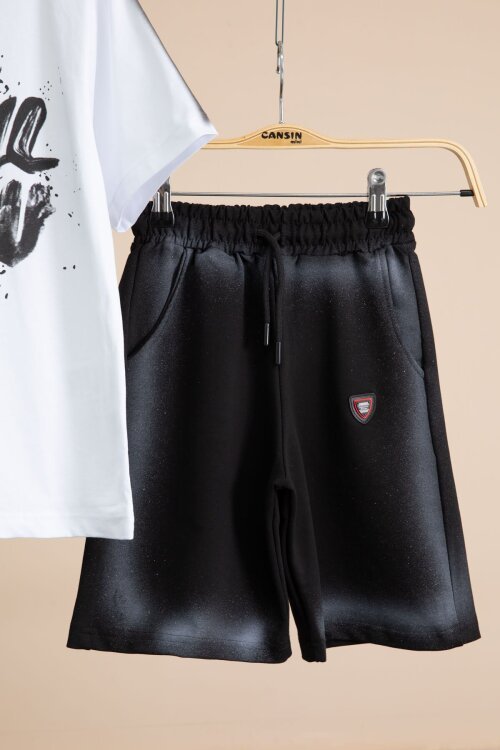 Beyaz Grafiti Baskılı Tişörtlü Şortlu Erkek Çocuk 2li Takım  23773