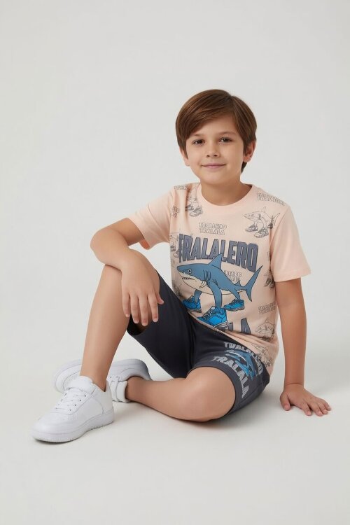 Füme KöpekBalığı Baskılı Bisiklet Yaka Erkek Çocuk Şortlu Takım 23840