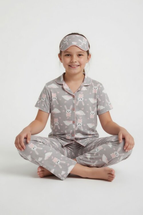 Gri Tavşan Desenli Kısa Kol Kız Çocuk Göz Bantlı Pijama Takımı 24012