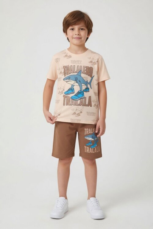 Kahverengi KöpekBalığı Baskılı Bisiklet Yaka Erkek Çocuk Şortlu Takım 23839