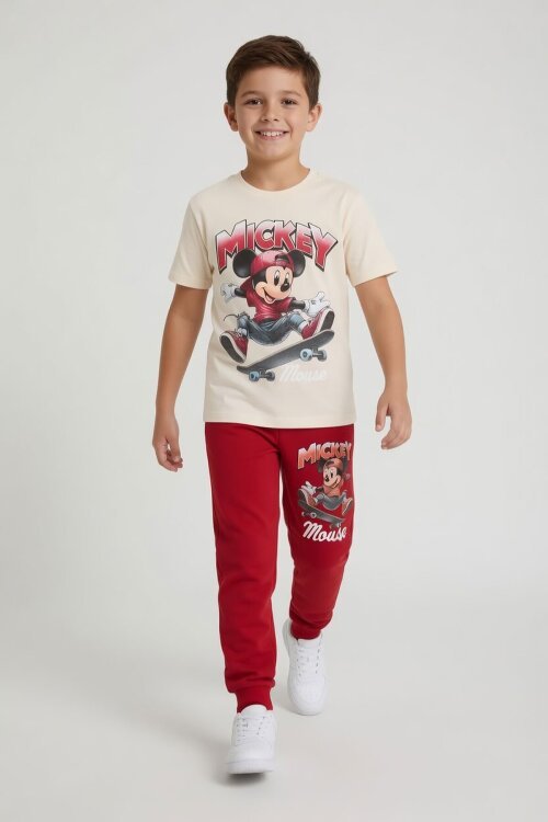 Kırmızı Kaykaycı Karakter Baskılı Tişörtlü Erkek Çocuk Eşofman Takım  23911