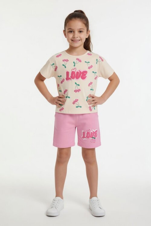 Pembe Kiraz Desenli Love Yazılı Tişörtlü Kız Çocuk Şortlu Takım 23896