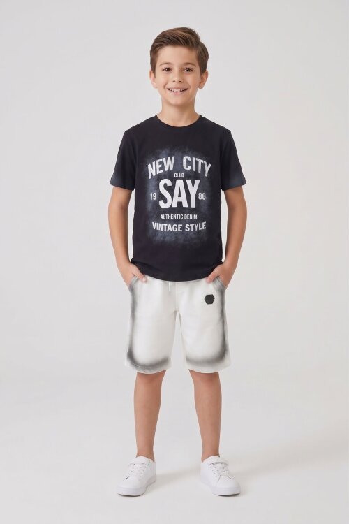 Siyah Kabartmalı Yazılı Tişörtlü Desenli Şortlu Erkek Çocuk 2li Takım 23817